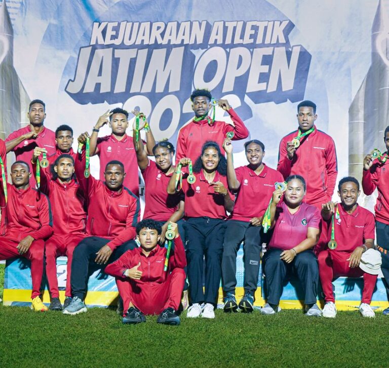 Atlet berlari dalam kompetisi atletik internasional tahun 2026 dengan persaingan ketat di lintasan stadion modern